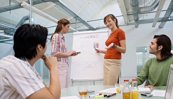 ناقش تفاصيل الرفوف، والتحقق من نموذج العربات وعدادات الترويج وحساب السعر والتكلفة الإجمالية