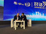 الحوار مع السيد جيم روجرز، مؤسسو الصندوق الكمي في 1 يناير 2019، تعطينا الكثير من المبادئ التوجيهية الملهمة في كل من الاستثمارات وتعليم الأطفال.